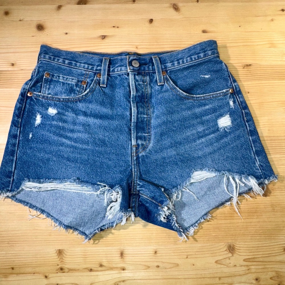 Levi's 501 Denim Shorts Distressed Frayed 5 Button Fly Blue‎ Wash W30 y2k grunge